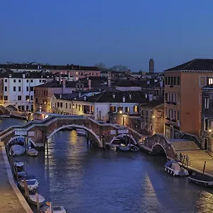 Residenza Sabrina , Venice Italy