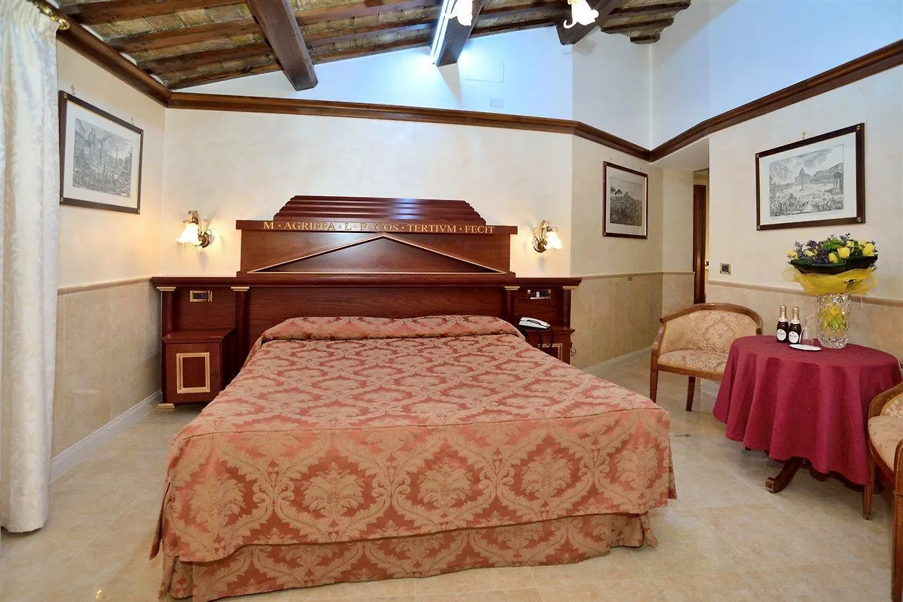 Hotel Pantheon Rome 4*,  Italie