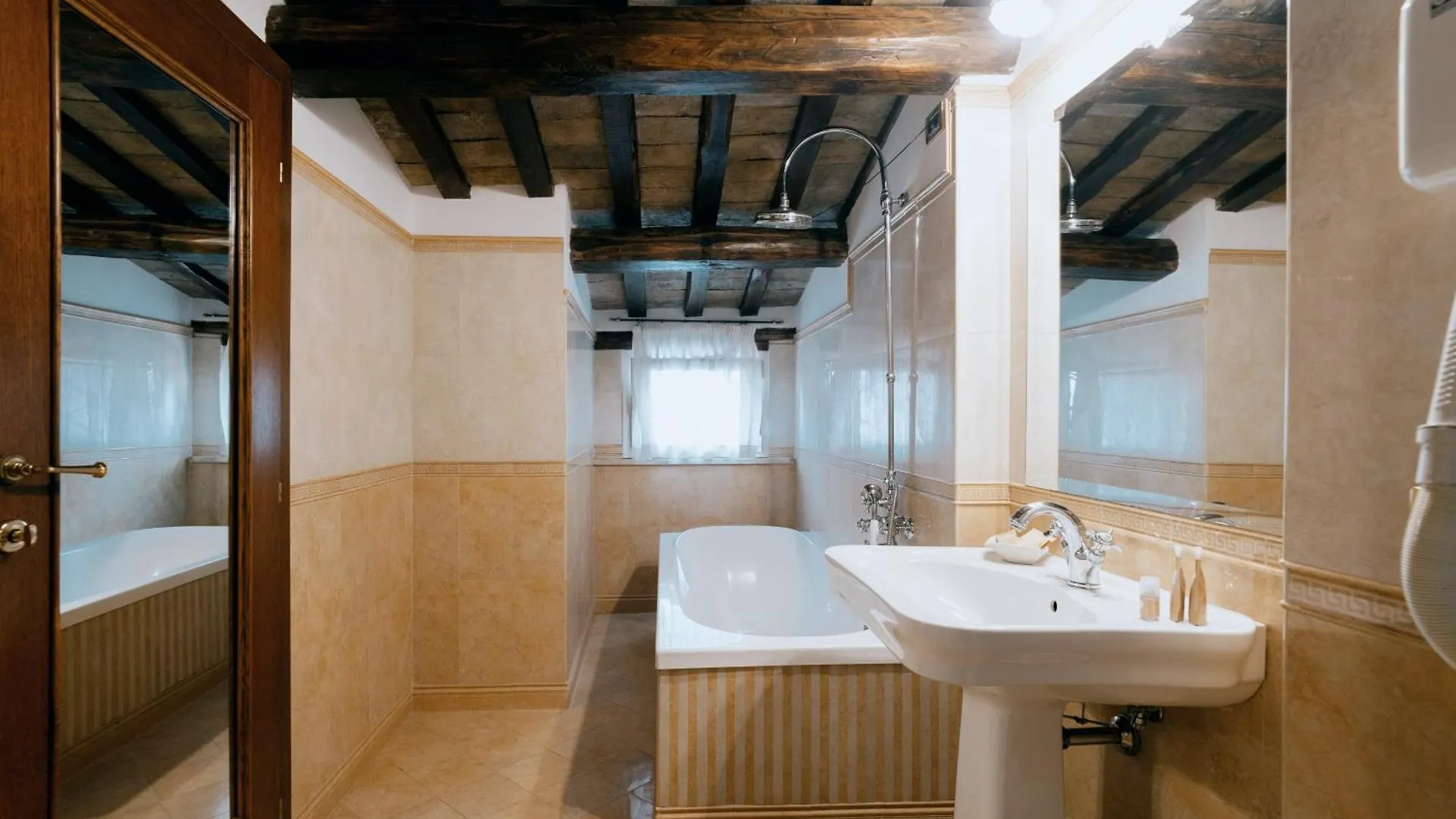Hotel Pantheon Rome